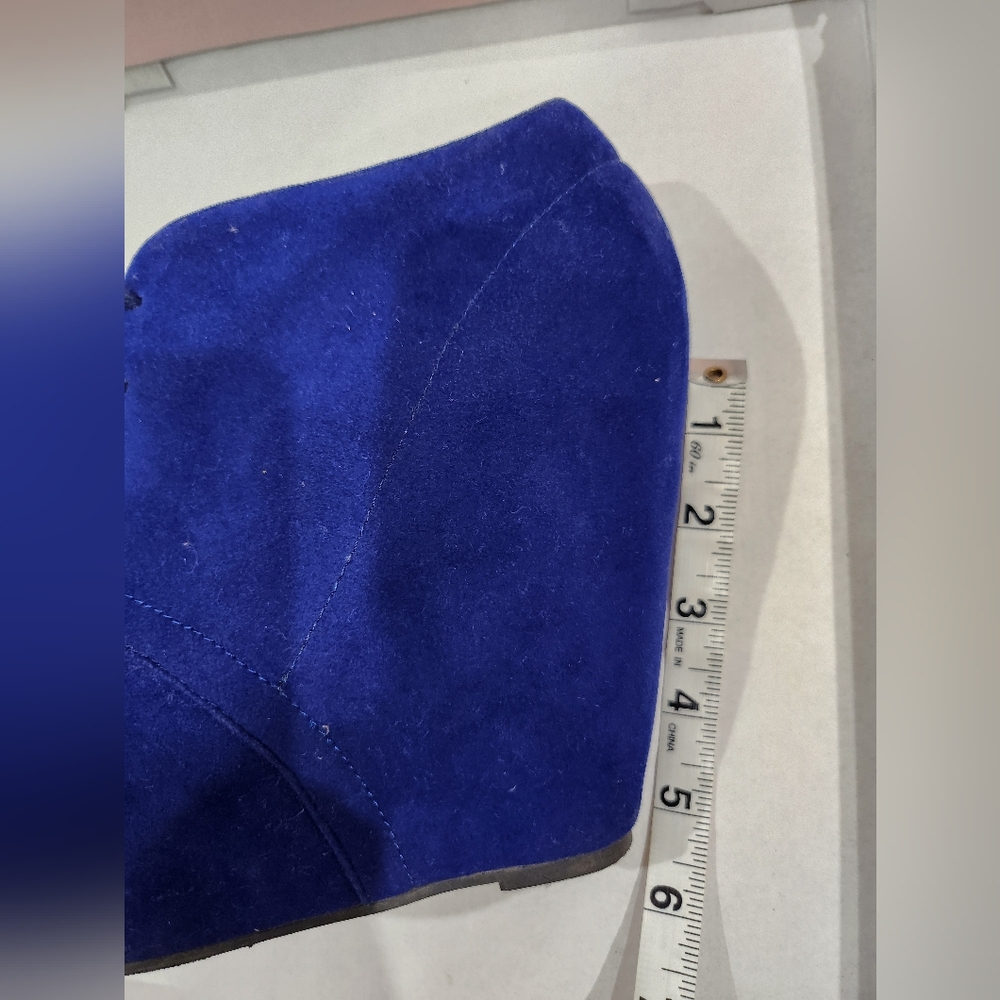 Blue Wedge - Picture 7 of 9
